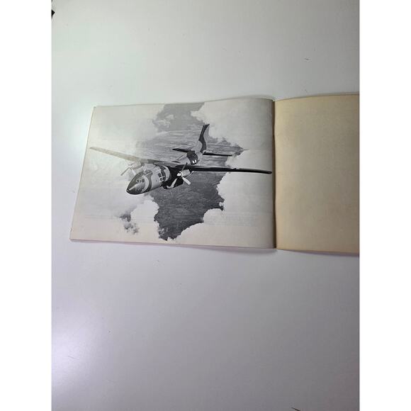 SQUADRON/ SIGNAL "The New Luftwaffle in Action" 1974 Aircraft Book - Picture 10 of 10